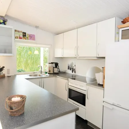 Three Bedroom Holiday In Vaggerlose Bøtø By